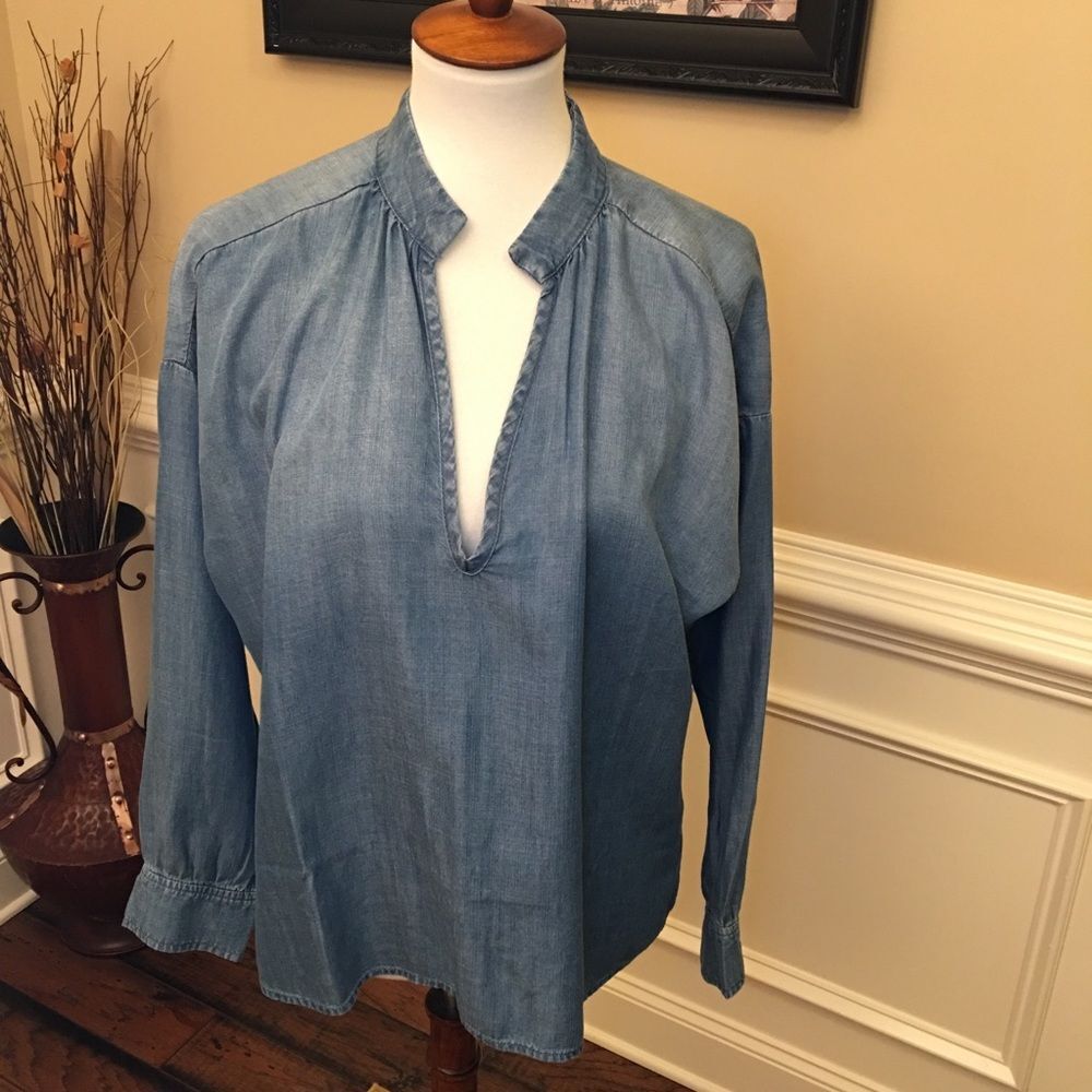 Cloth & Stone Split Neck Chambray Shirt Sz M